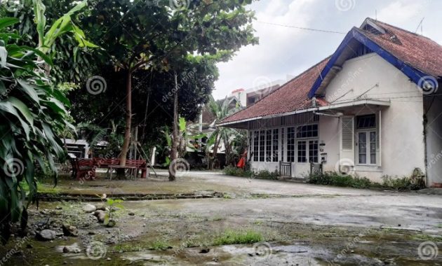 Desain Teras Rumah Peninggalan Belanda di Indonesia